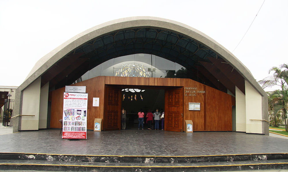 Parroquia Santísimo Nombre de Jesús nos abre sus puertas