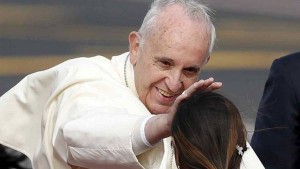 Papa-Francisco-muejres-peru-catolico