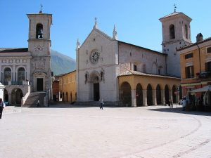 catedral-nursia-san-benito-italia