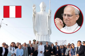 estatua del papa leon en chiclayo peru catolico