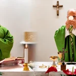 papa leon misa en hospital peru catolico