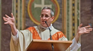 vaticano dice que homilia es para sacerdotes y diaconos